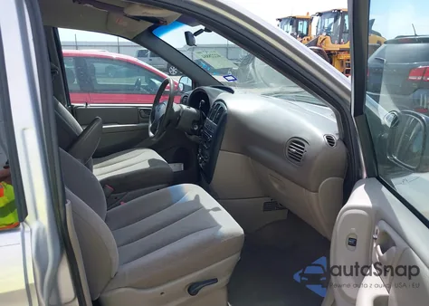 2002 Dodge Grand Caravan Ex z USA, uszkodzony, nr VIN 2B4GP74L32R631659